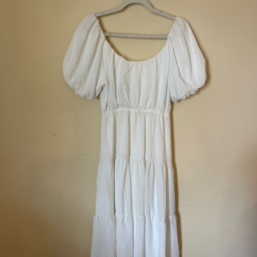 Astr White Puff-Sleeve Tiered Maxi Dress